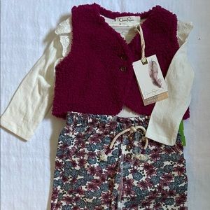 Jessica Simpson baby outfit